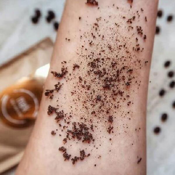 MARK coffee scrub Golden Shine - so zlatými trblietkami Scrub MARK scrub Slovensko 