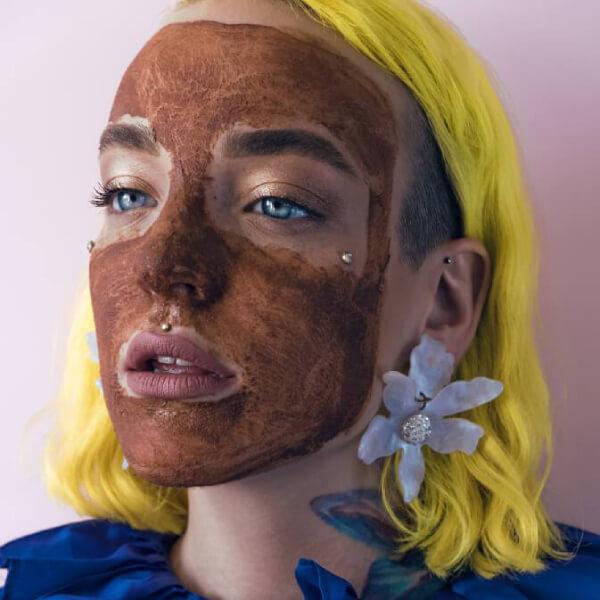MARK Pink clay face mask - s vitamínom C a jahodovým práškom MARK Face And Body 